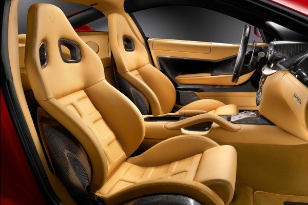 Đổ xe bằng dung dịch Meguiar's