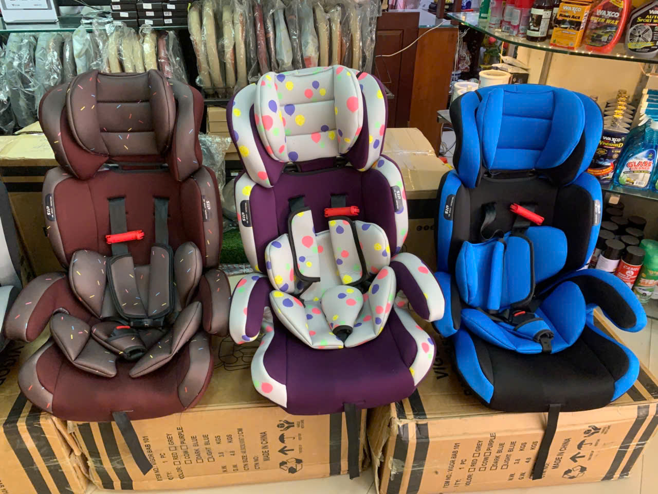 Ghế ngồi ô tô trẻ em cao cấp ISOFIX xoay 360° (thương hiệu Happybe)